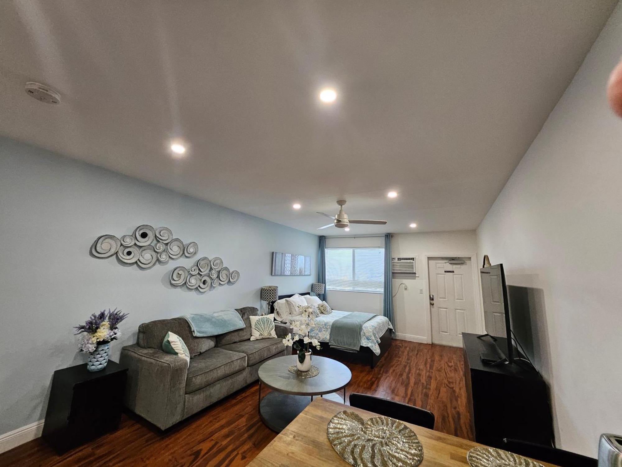 The Pearl Beachside Apartments On Hollywood Beach Pokoj fotografie
